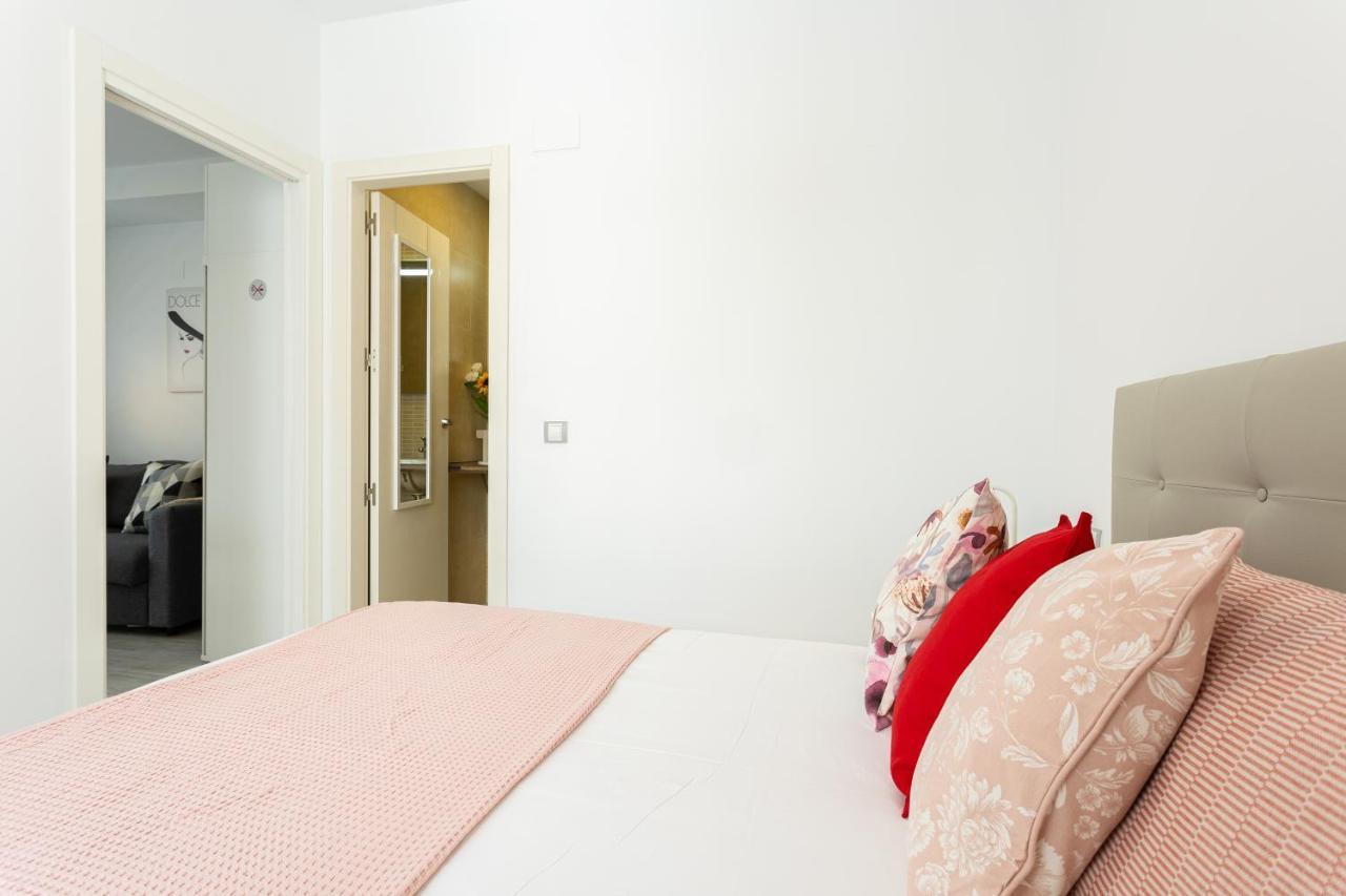 Holidays2Malaga Dos Aceras Apartment Exterior photo